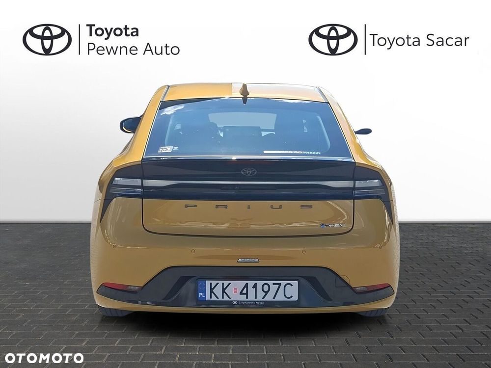 Toyota Prius - 4