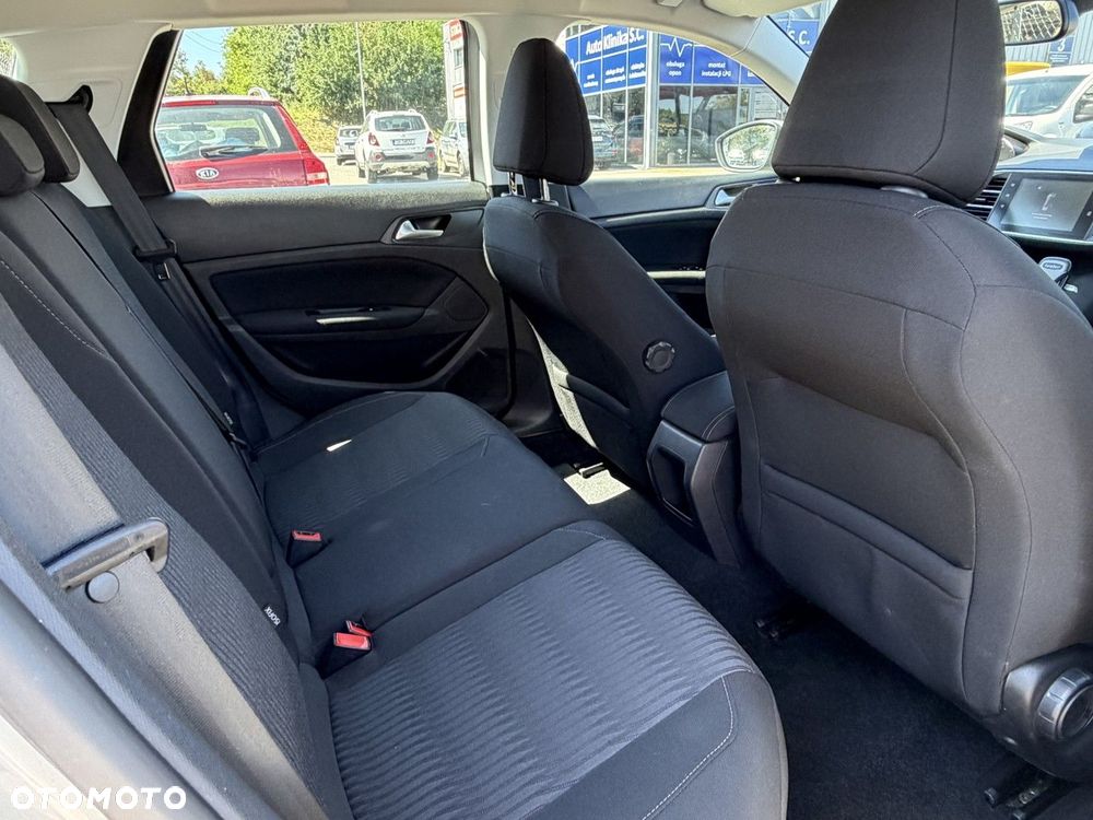 Peugeot 308 1.6 e-HDi Active S&S - 28