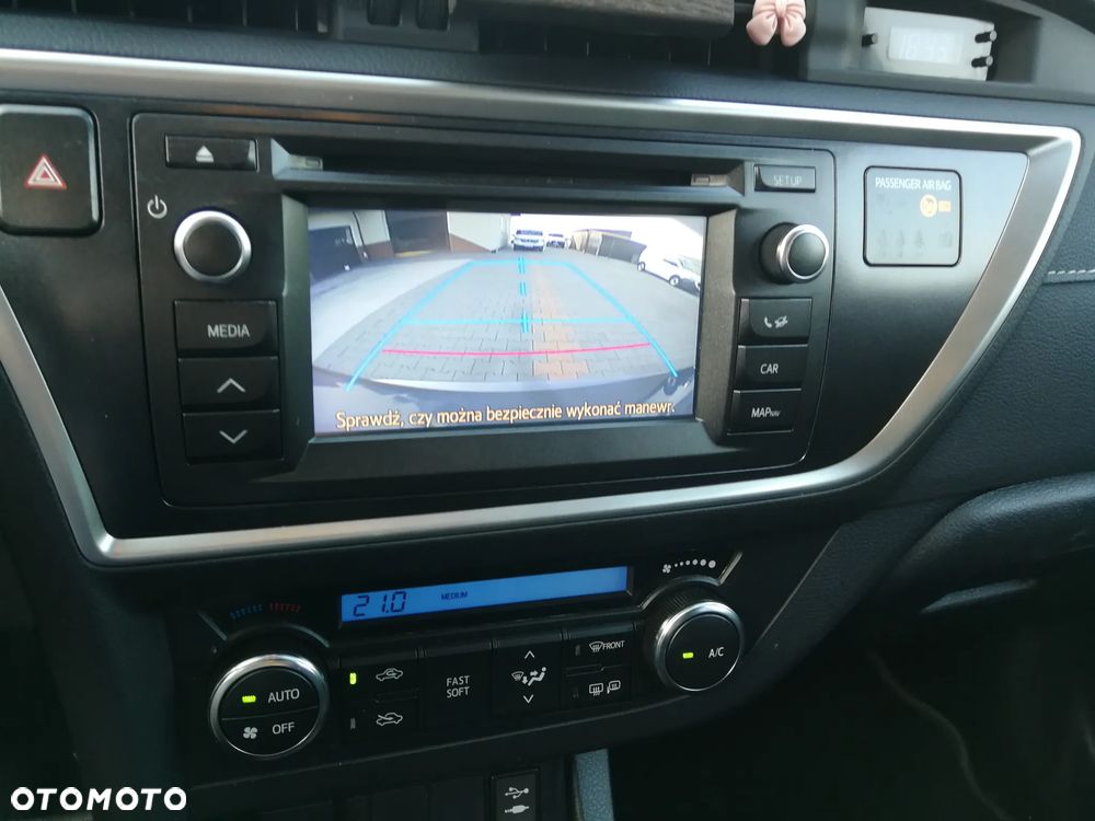 Toyota Auris 1.4 D-4D Premium Comfort - 14