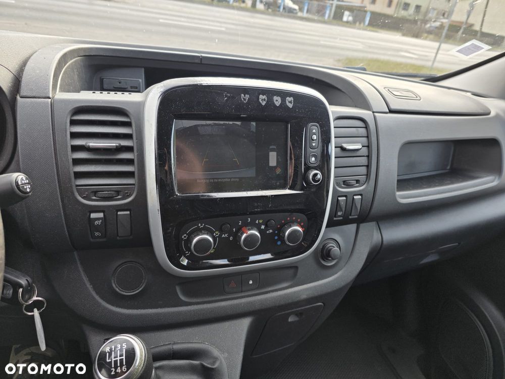 Renault Trafic - 16
