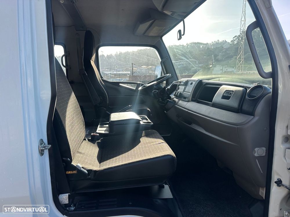 Mitsubishi Fuso Canter Cabine Dupla 6L - 16