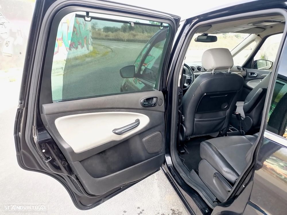 Ford Galaxy 2.0 TDCi Ghia - 22