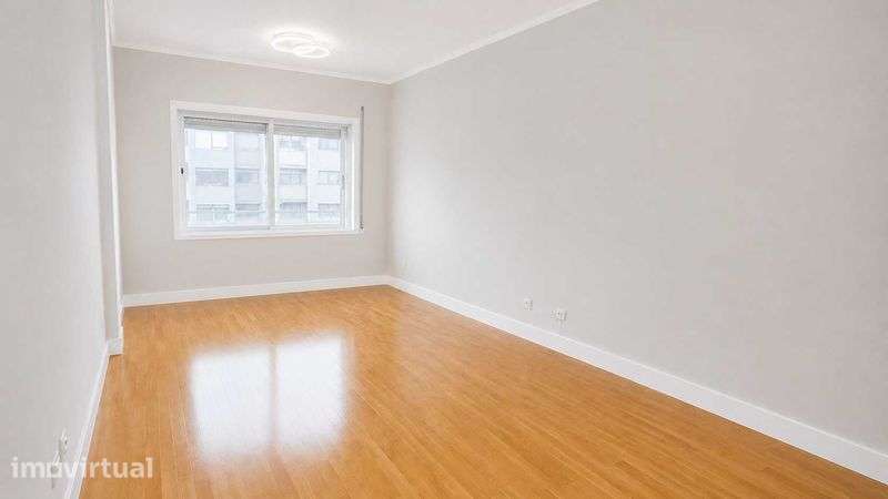 T1+1 Vilar do Paraíso, com 67m2, Lugar de Garagem com 15m2 - Grande imagem: 5/12