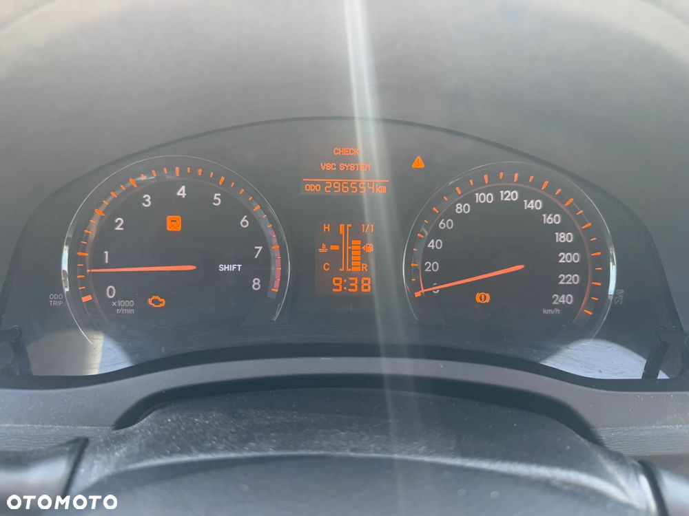 Toyota Avensis 1.8 Sol plus NAVI - 1