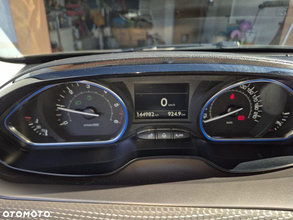 Peugeot 2008 1.6 e-HDi Active S&S - 8