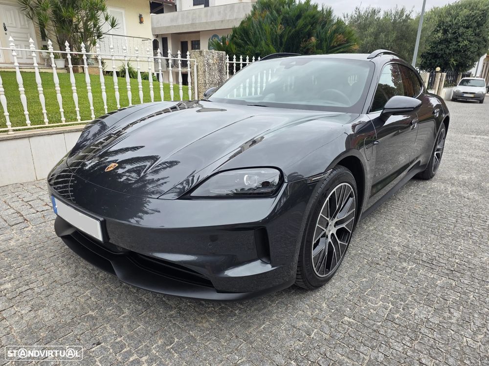 Porsche Taycan Sport Turismo - 16