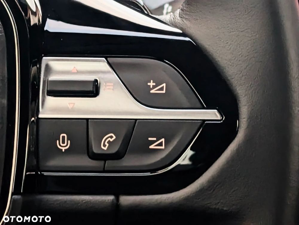 Peugeot 308 1.2 PureTech Allure Pack S&S EAT8 - 25
