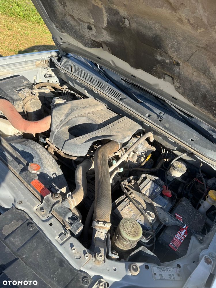 Isuzu D-Max 2.5 DC LS - 25