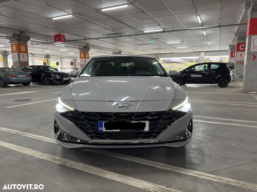 Hyundai Elantra 1.6 l 123 CP CVT Exclusive Navi - 14