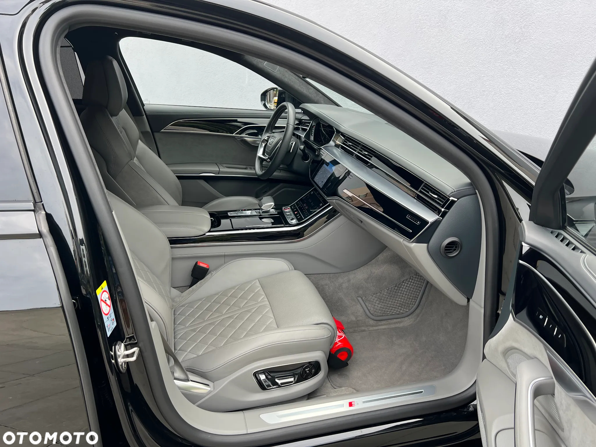 Audi S8 - 12