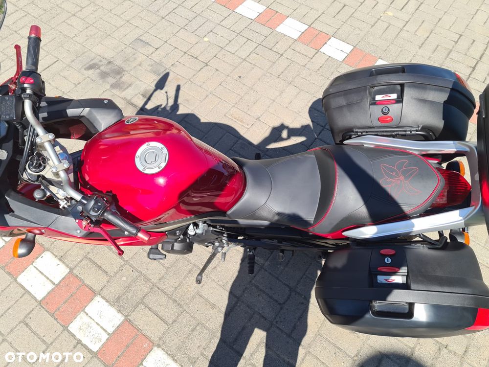 Yamaha XJ - 6