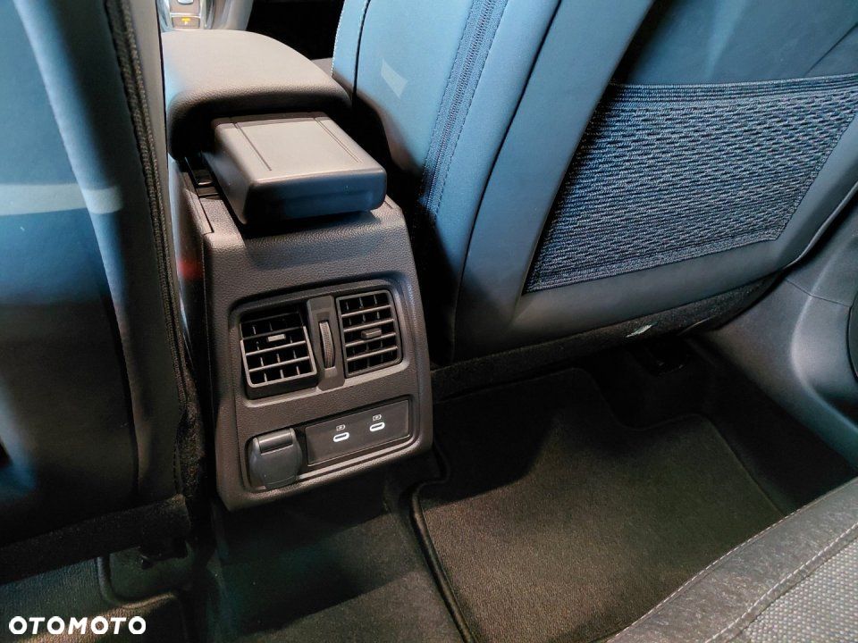 Renault Captur - 16