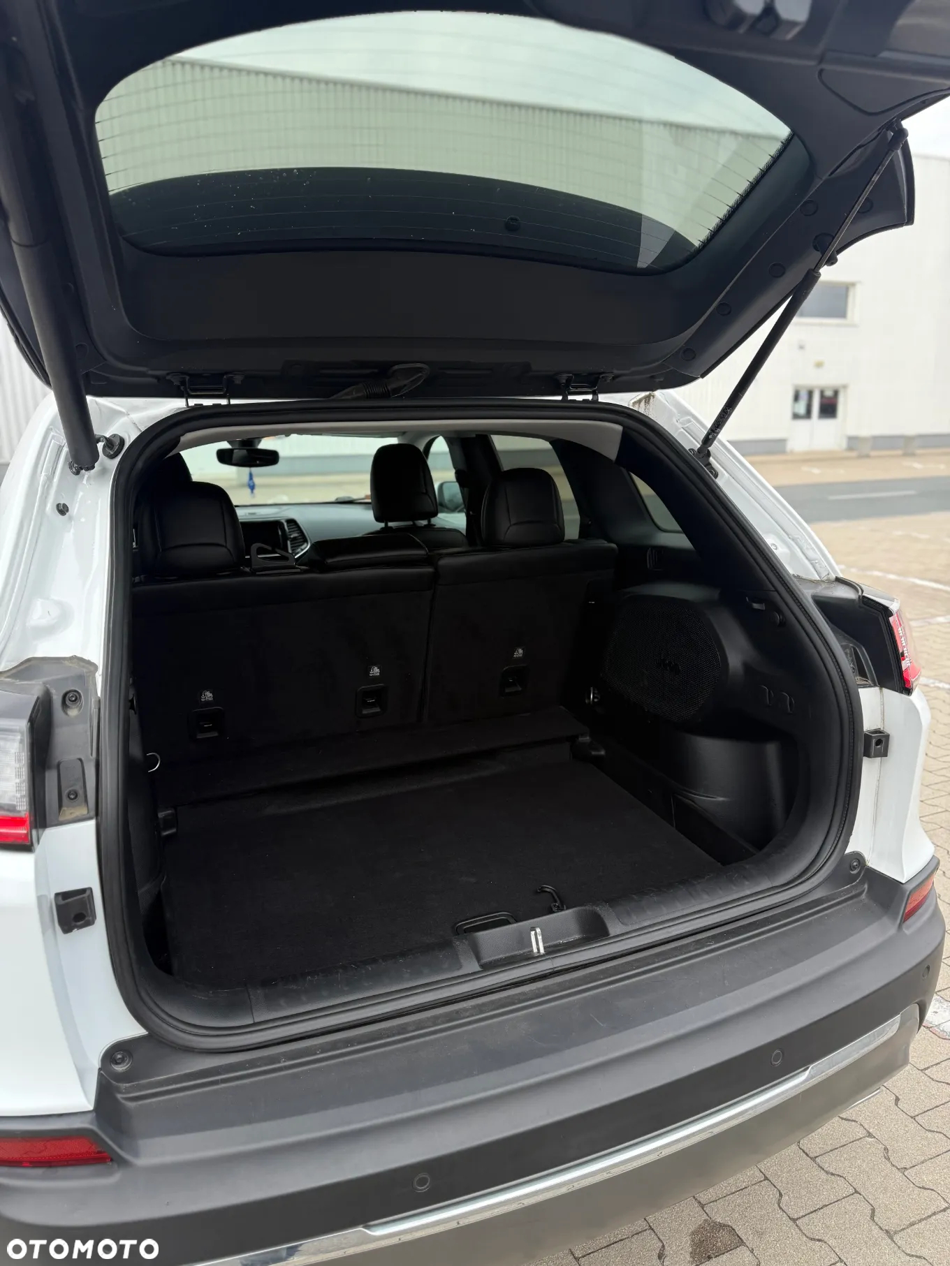 Jeep Cherokee 3.2 V6 Active Drive I Limited - 34