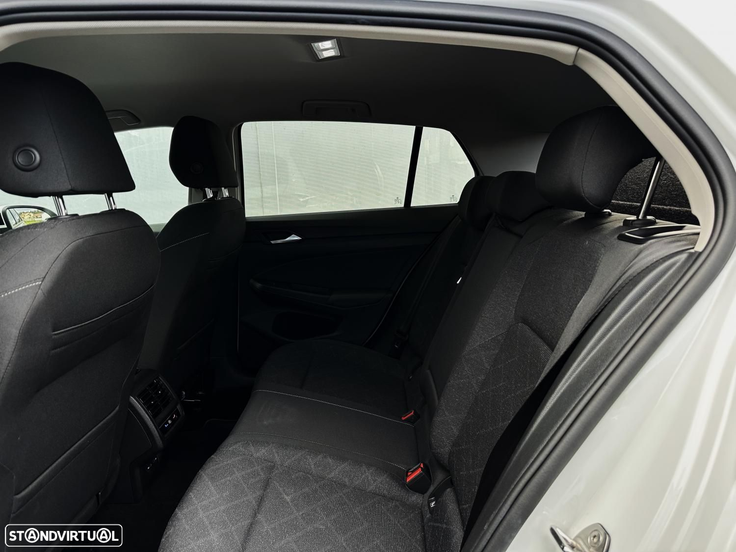 VW Golf 1.0 TSI Life - 21