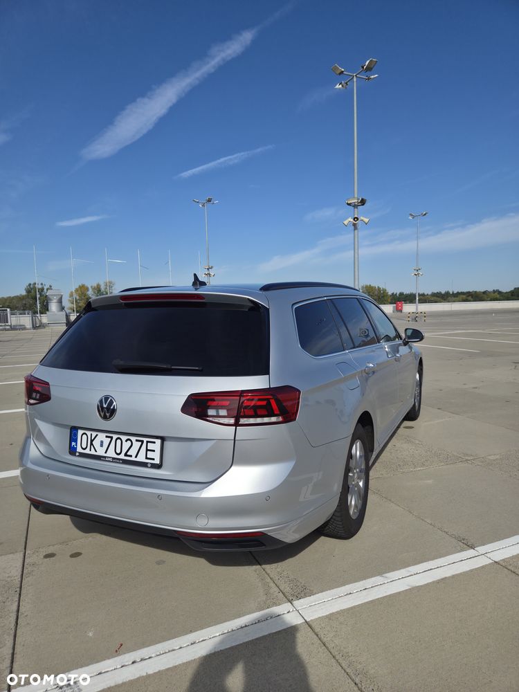 Volkswagen Passat 2.0 TDI SCR DSG Business - 5