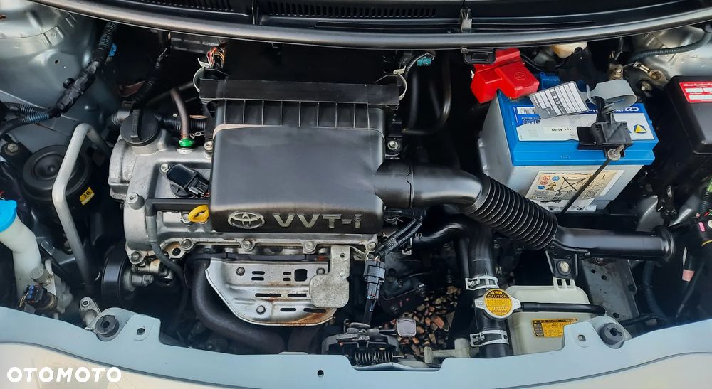 Toyota Yaris 1.3 VVT-i Executive - 14