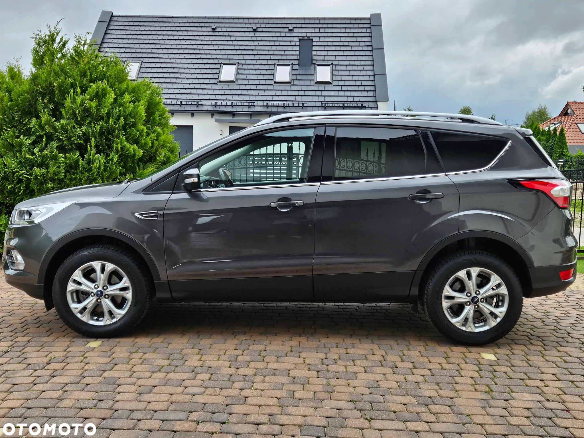 Ford Kuga - 30
