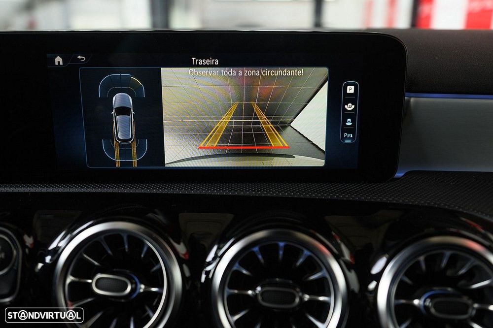 Mercedes-Benz A 250 e AMG Line - 21