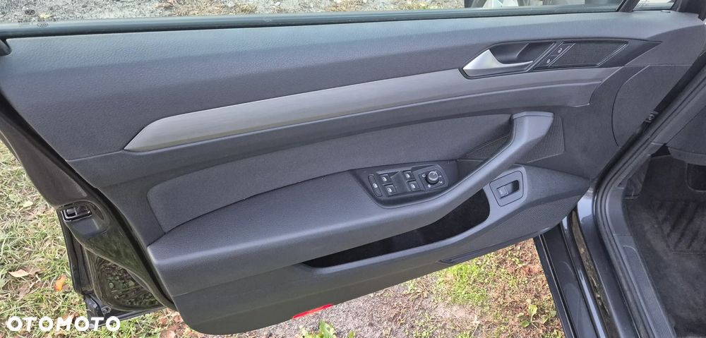 Volkswagen Passat ver-1-5-tsi-evo-essence-dsg - 11