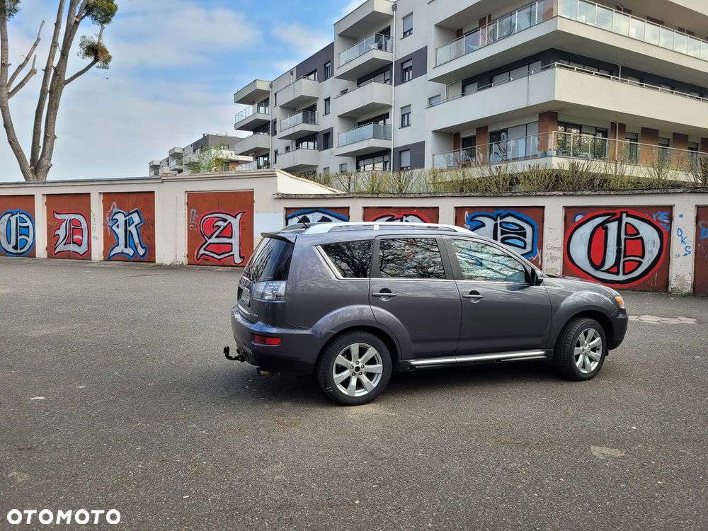 Mitsubishi Outlander 2.0 DID Instyle - 12