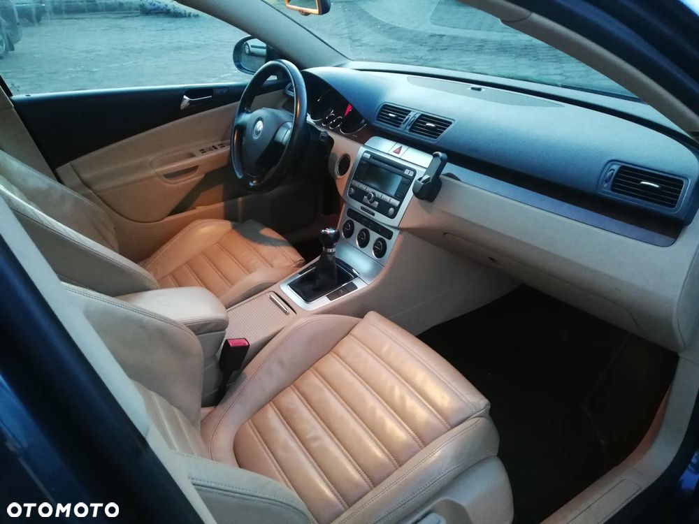 Volkswagen Passat 2.0 TDI Highline - 7