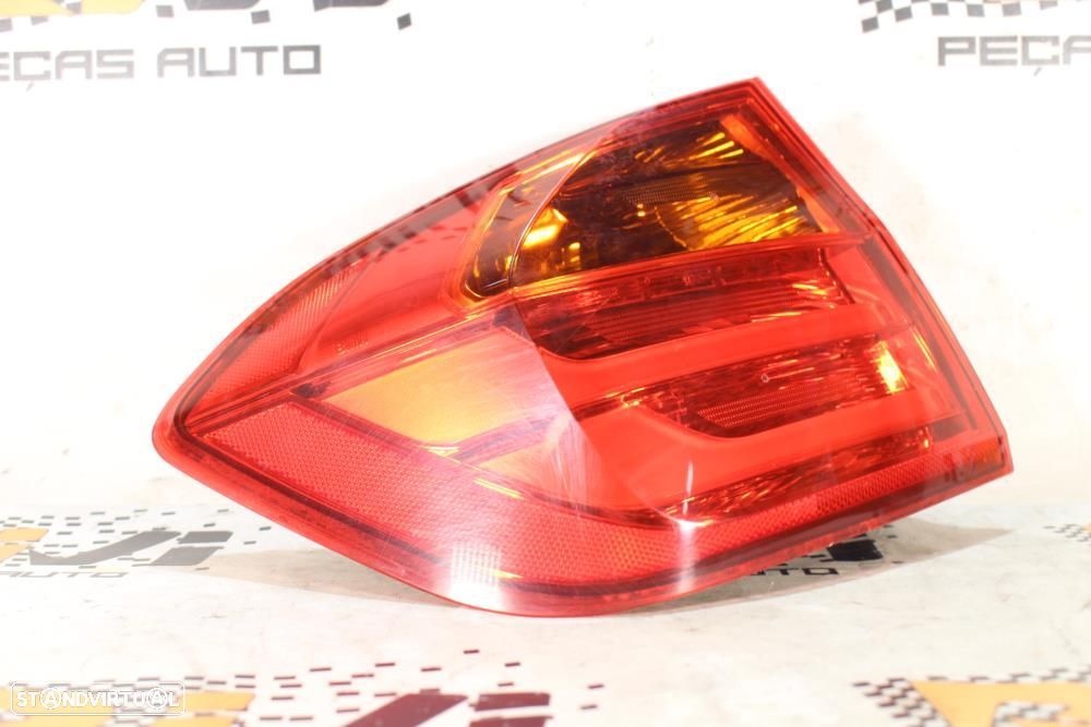 Farolim Esquerdo Bmw 3 (F30, F80)  63217259893 / 7259893 / Condutor Ch - 2