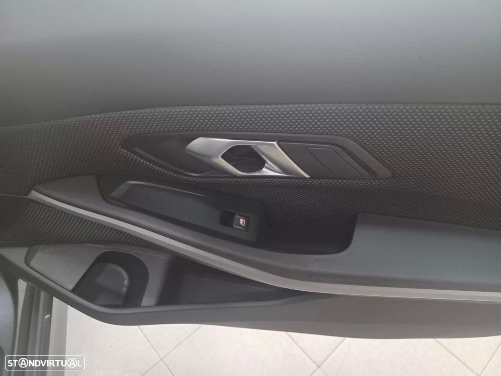 BMW 330 e Corporate Edition Auto - 24