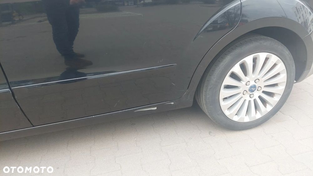 Ford S-Max 2.0 Titanium - 36