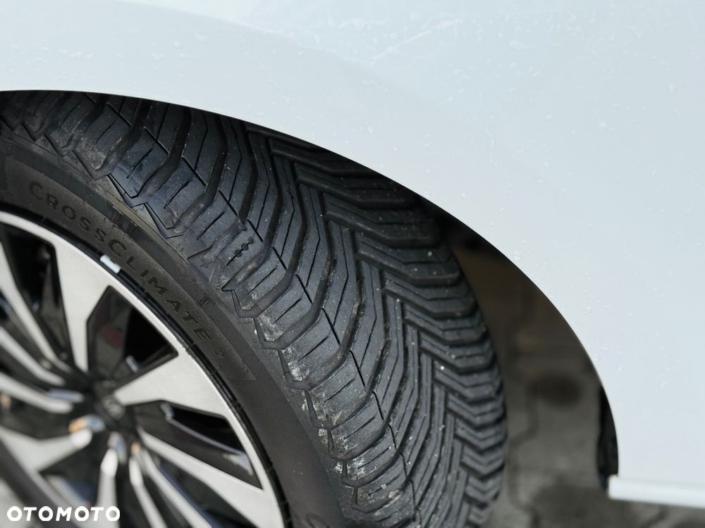 Ford Fiesta 1.0 EcoBoost Hybrid S&S TITANIUM - 23