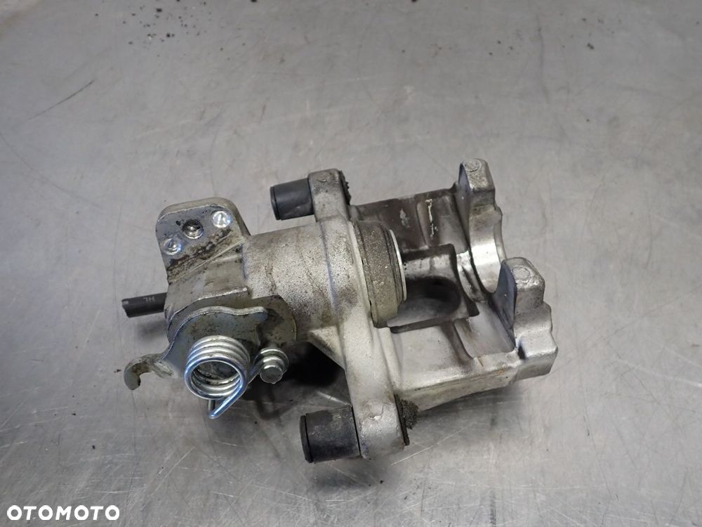 ZACISK HAMULCA PRAWY TYŁ NISSAN ALMERA 2.2 4B2118R - 3