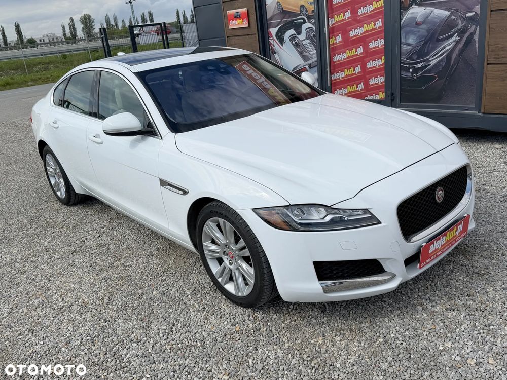 Jaguar XF 35t AWD Prestige - 3