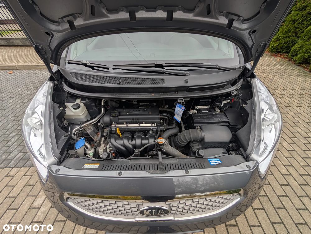 Kia Venga 1.6 L - 18