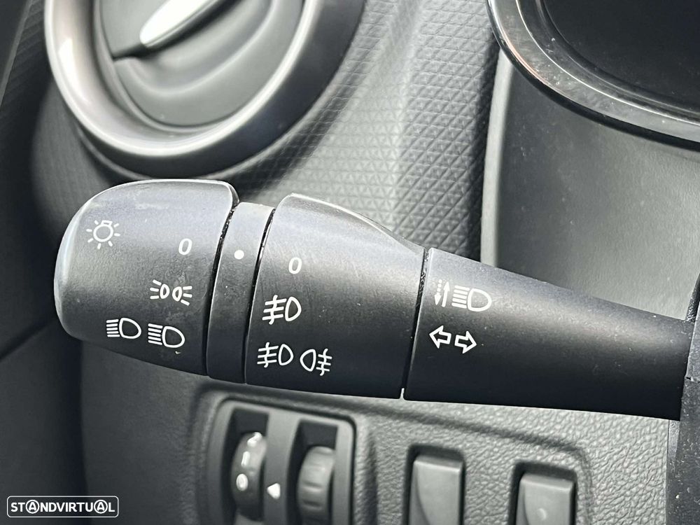 Renault Clio 1.5 dCi Limited EDC - 19