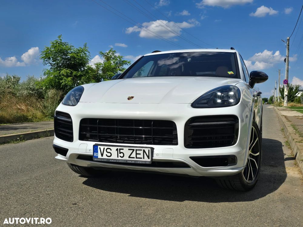 Porsche Cayenne Standard - 1