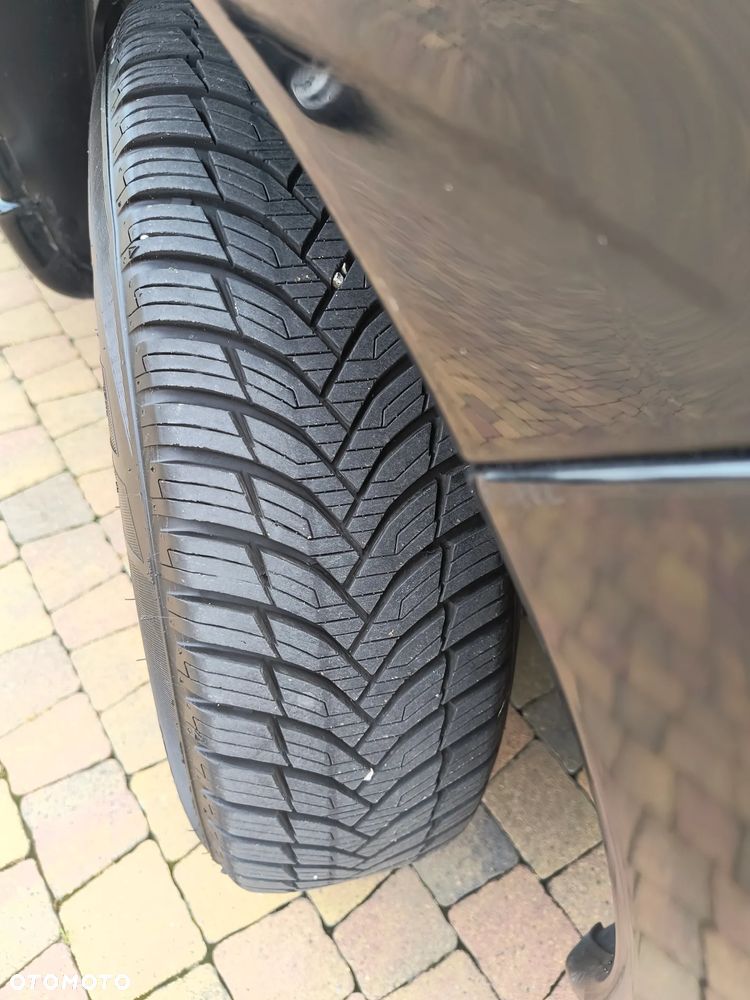 Peugeot Partner Kombi 75 Sportium - 8