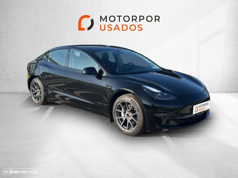 Tesla Model 3 - 3