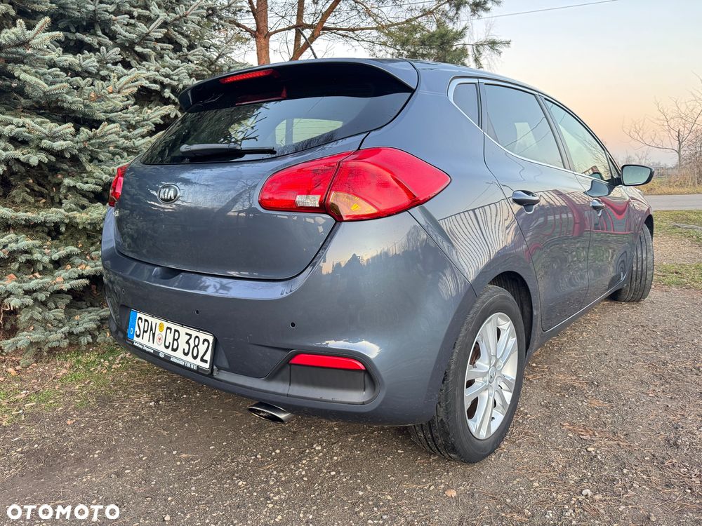 Kia Ceed - 4