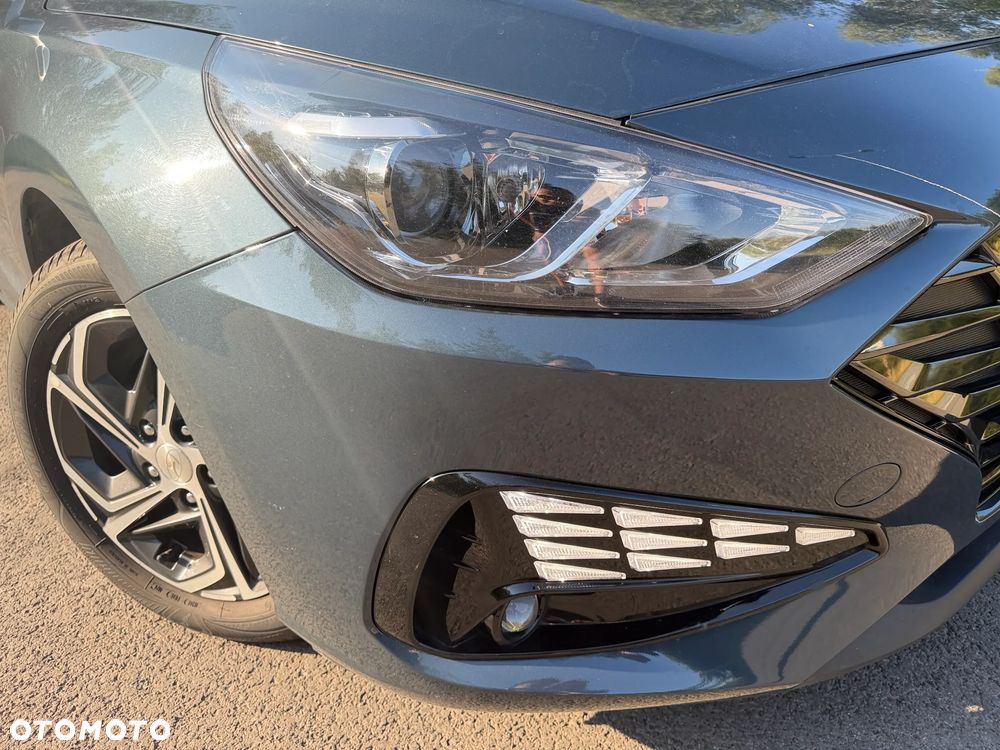 Hyundai i30 1.5 T-GDI 48V Comfort DCT - 13