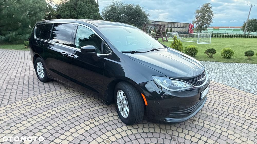 Chrysler Pacifica - 36
