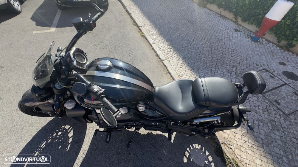 Triumph Rocket Rocket III - 12