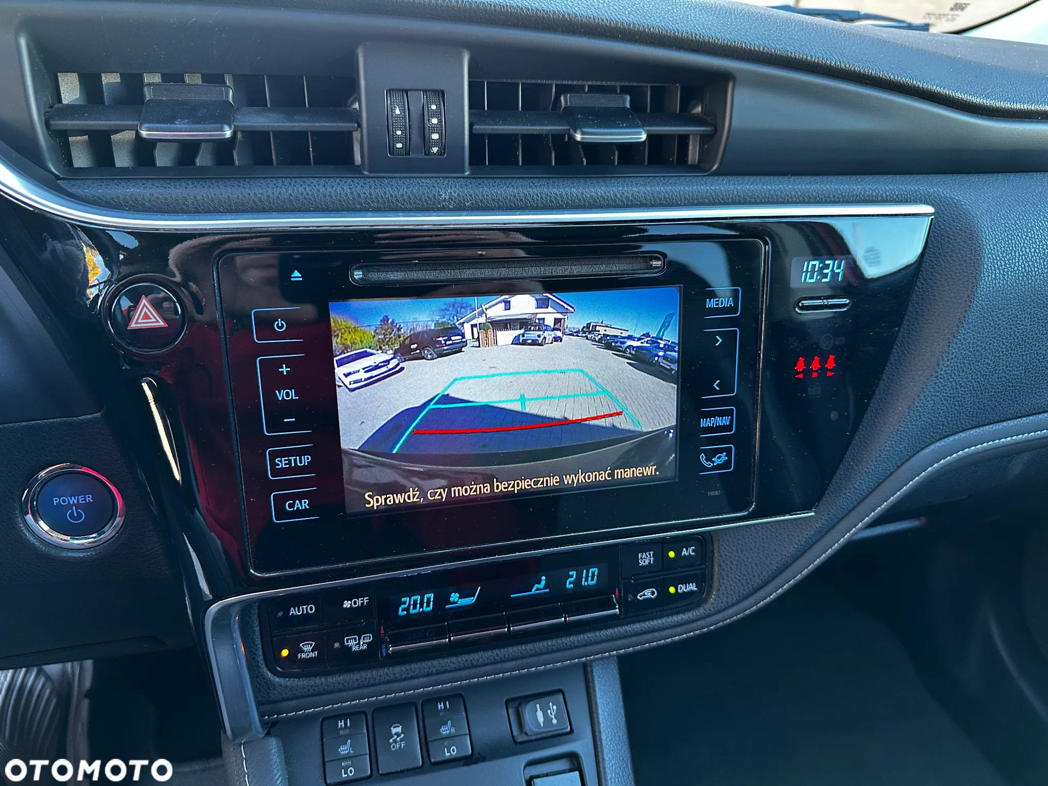 Toyota Auris - 14