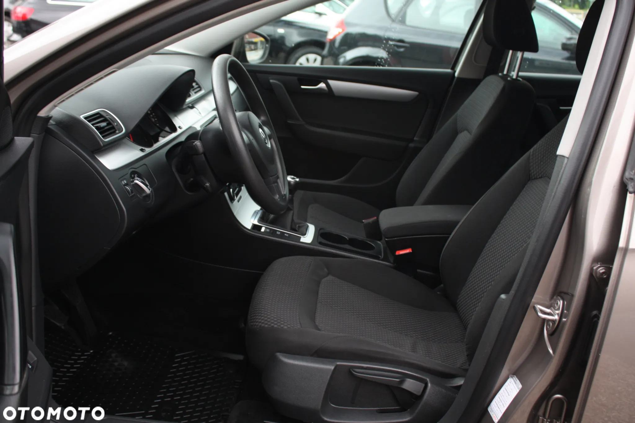 Volkswagen Passat 2.0 TDI Comfortline - 22