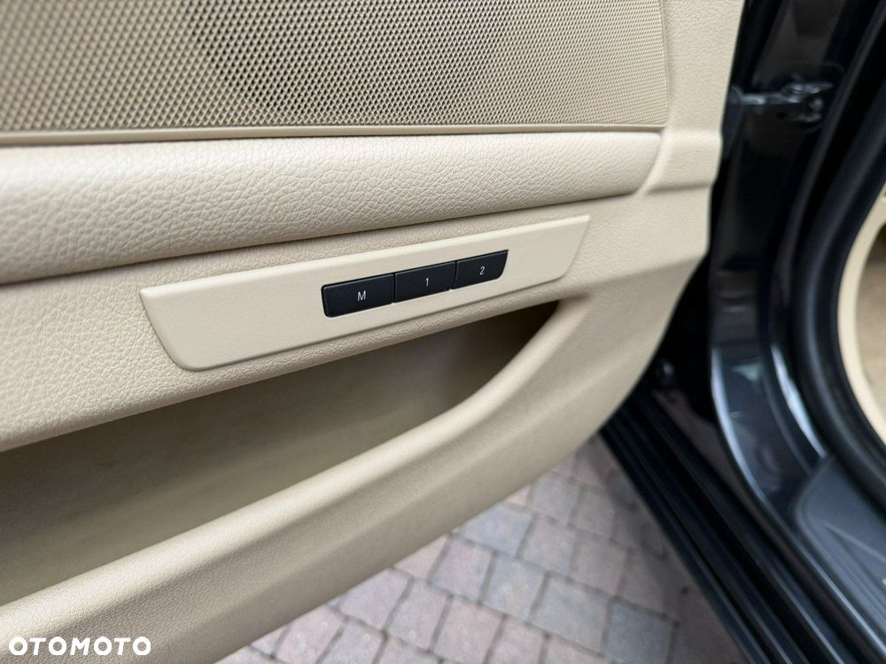 BMW Seria 5 530d - 11