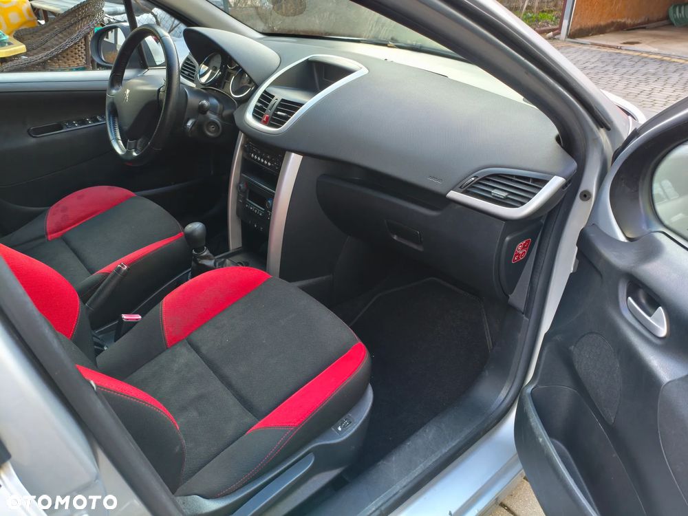 Peugeot 207 - 3