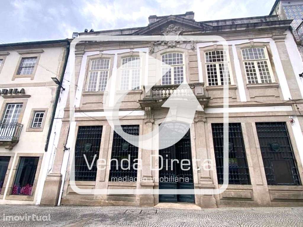 Prédio em propriedade total, destinado a comércio e serviços. IMOVE... - Grande imagem: 3/24