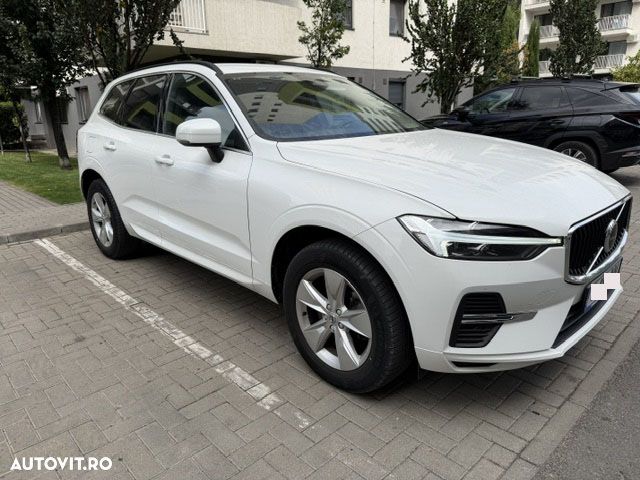 Volvo XC 60 B4 MHEV AT8 FWD Momentum Pro - 2
