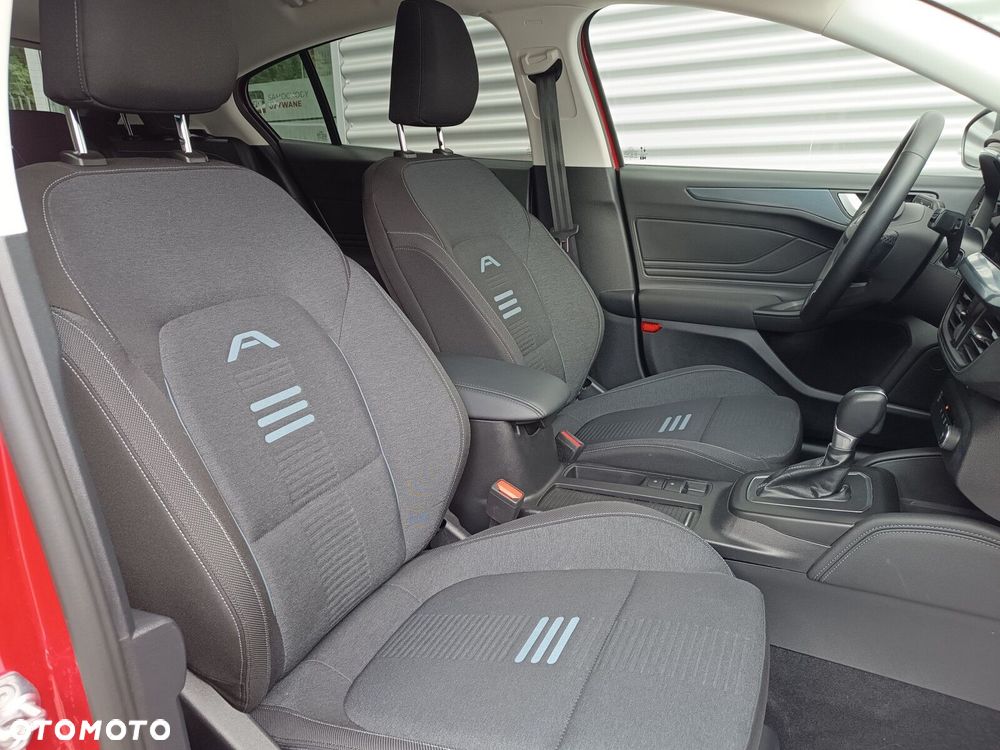 Ford Focus 1.0 EcoBoost mHEV Active X - 32