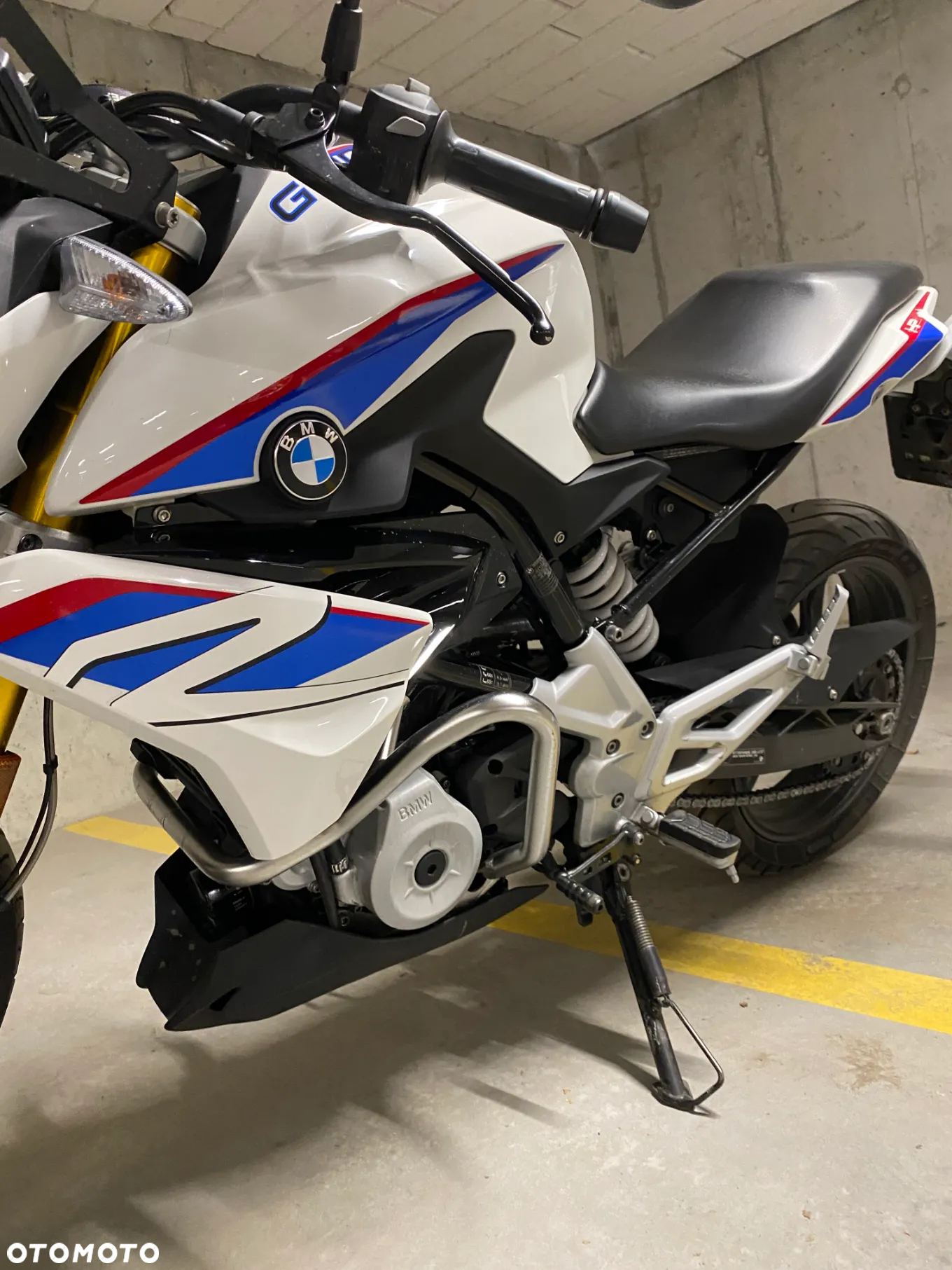 BMW G - 12