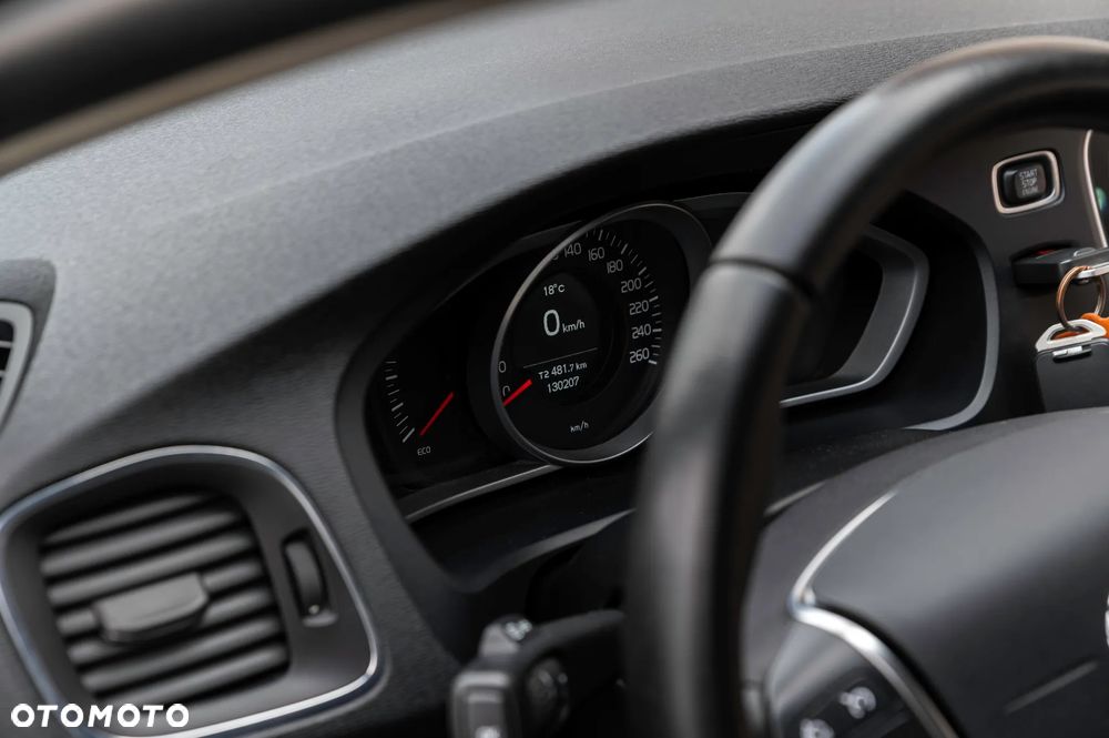 Volvo V40 D2 Geartronic Momentum - 31