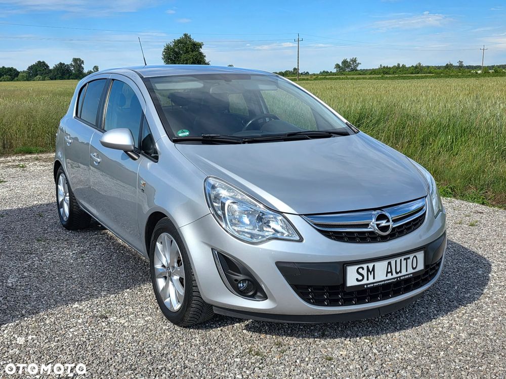 Opel Corsa 1.4 16V Cosmo - 4